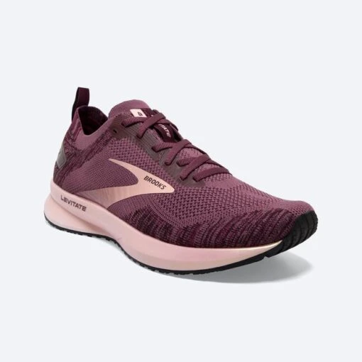 BROOKS Women's Levitate 4 (671 - Nocturne/Coral/Zinfandel) -Hoka Store 120335 671 a levitate 4 womens energy return running shoe