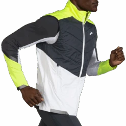 BROOKS Men’s Run Visible Insulated Vest (134 - White/Asphalt/Nightlife) -Hoka Store 53116A9B 1138 4F6A 90DC 028E3604882C